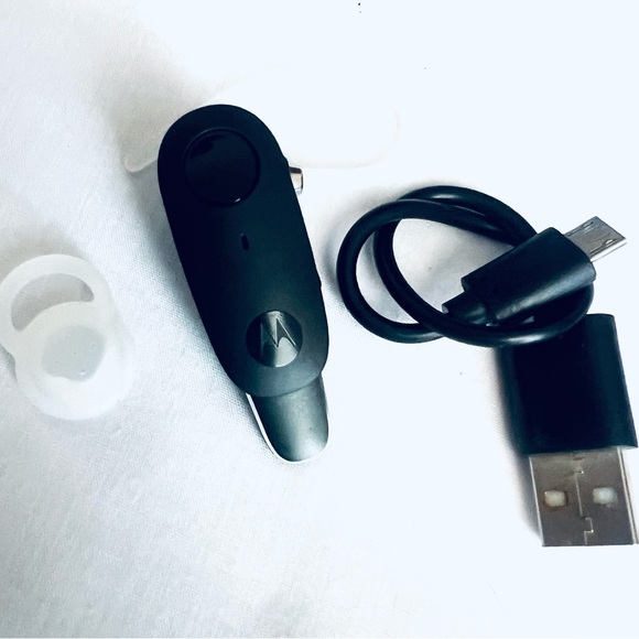 Motorola Boom HX600 Bluetooth Headset New Not Box Just New - Picture 2 of 4